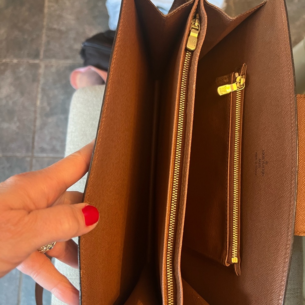 Louis Vuitton Courcelles Monogram Canvas shoulder bag - Picture 8 of 16